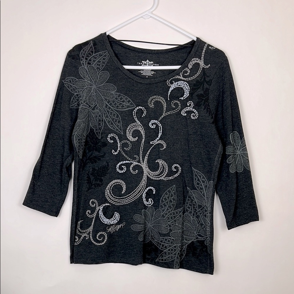 Tommy Hilfiger 3/4 sleeve top grays embroidery embellishment M